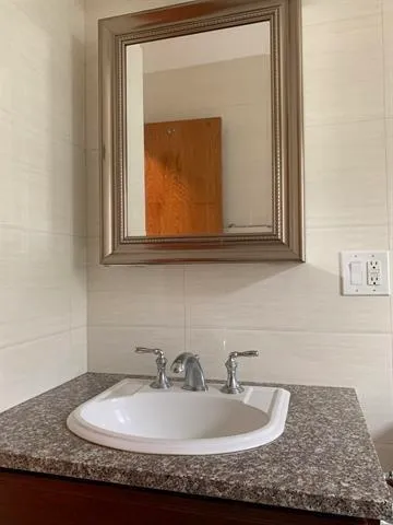 $2,800 | 33 East 51st Street, Unit 2, Bayonne, NJ 07002