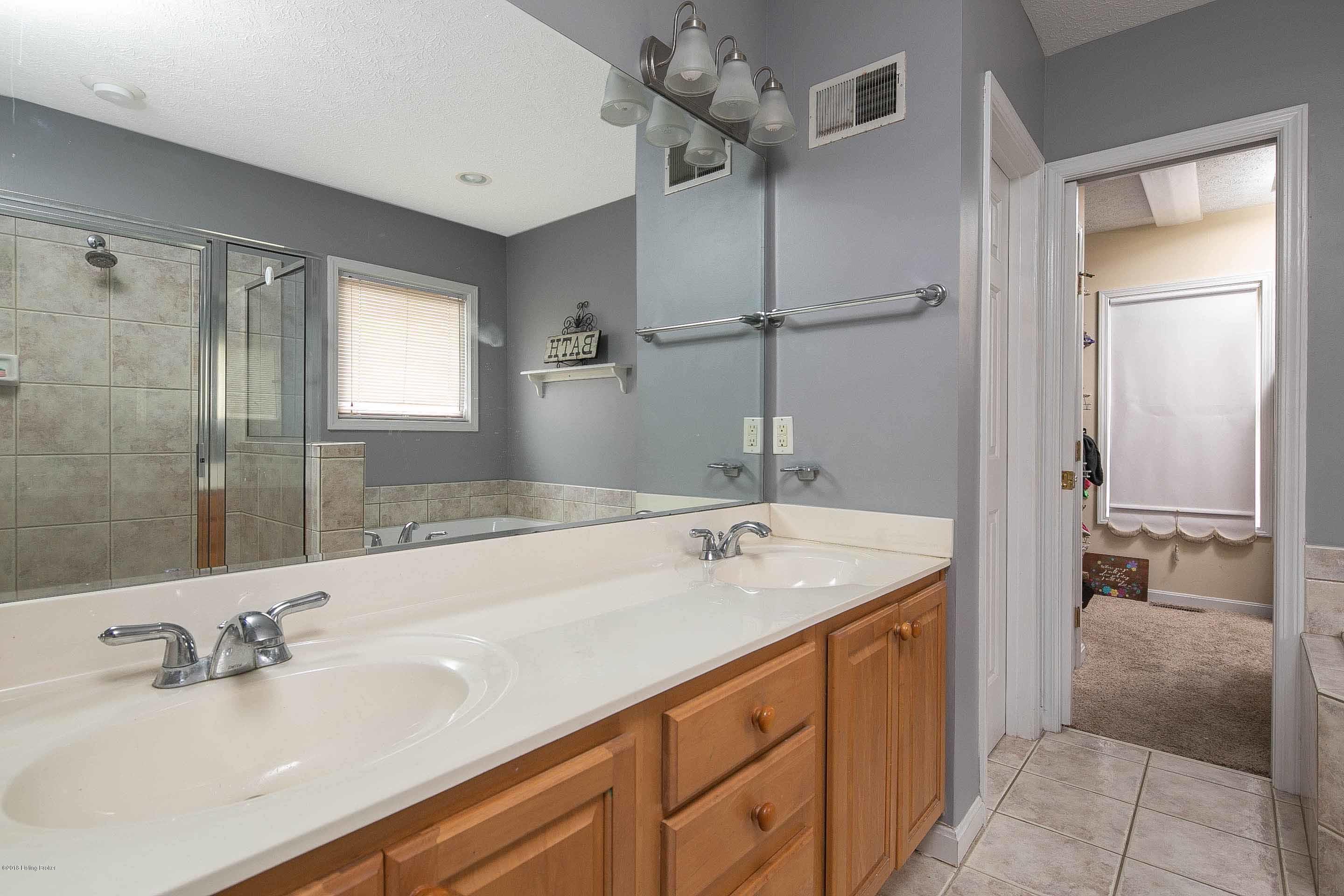 1912 Grand Ridge Road Louisville, KY 40214 - Photo 35 of 58 35