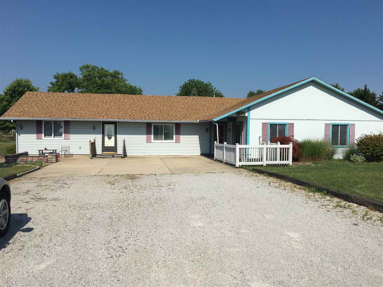 5421 Kroemer Road Fort Wayne, IN 46818 - Photo 2 of 32