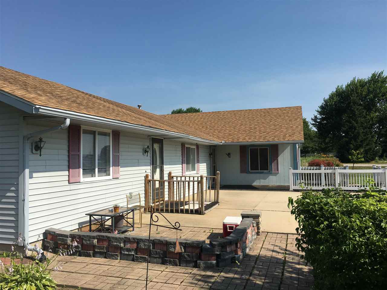 5421 Kroemer Road Fort Wayne, IN 46818 - Photo 4 of 32
