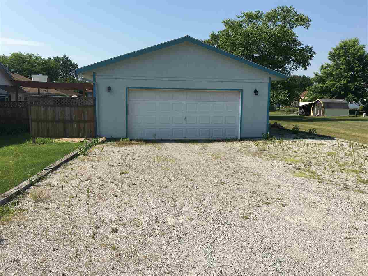 5421 Kroemer Road Fort Wayne, IN 46818 - Photo 7 of 32