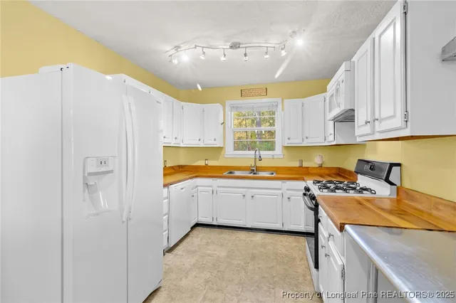 $300,000 | 436 Wolfpoint Dr Exd, Fayetteville, NC 28311