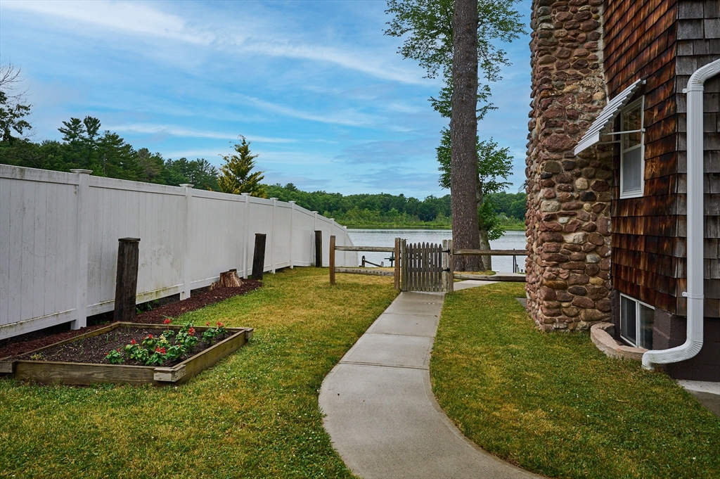 238 Dox Road Westfield, MA 01085 - Photo 22 of 31