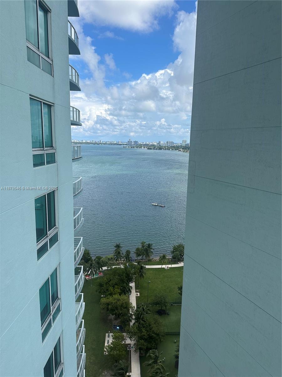 1900 North Bayshore Drive, Unit 2305 Miami, FL 33132 - Photo 12 of 13 a view of a balcony