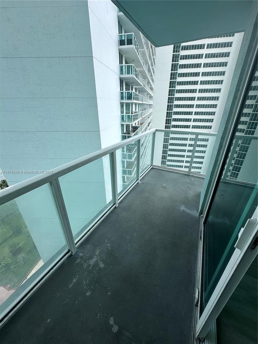 1900 North Bayshore Drive, Unit 2305 Miami, FL 33132 - Photo 10 of 13 a view of balcony