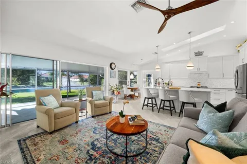 $550,000 | 945 Moon Lake Drive, Naples, FL 34104