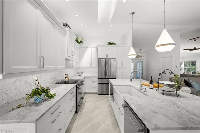 $550,000 | 945 Moon Lake Drive, Naples, FL 34104