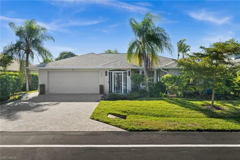 $550,000 | 945 Moon Lake Drive, Naples, FL 34104
