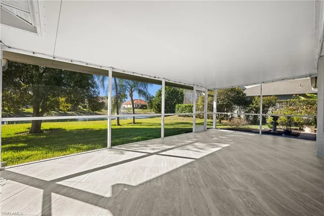 $550,000 | 945 Moon Lake Drive, Naples, FL 34104