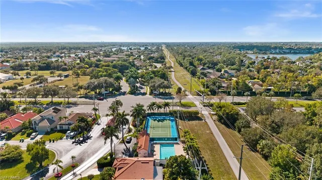 $550,000 | 945 Moon Lake Drive, Naples, FL 34104