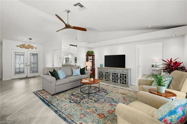 $550,000 | 945 Moon Lake Drive, Naples, FL 34104