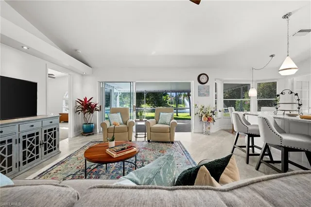 $550,000 | 945 Moon Lake Drive, Naples, FL 34104