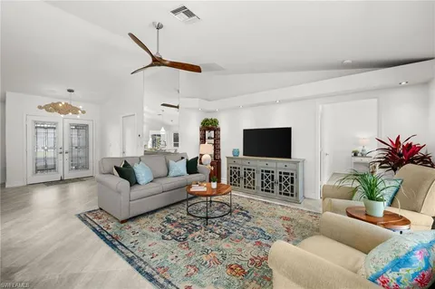 $550,000 | 945 Moon Lake Drive, Naples, FL 34104