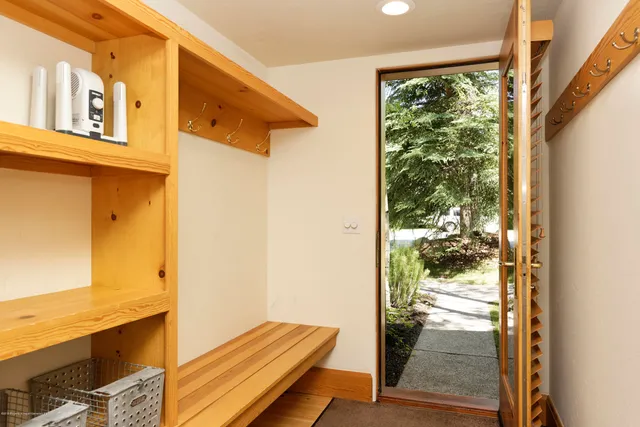 a view of an outdoor space