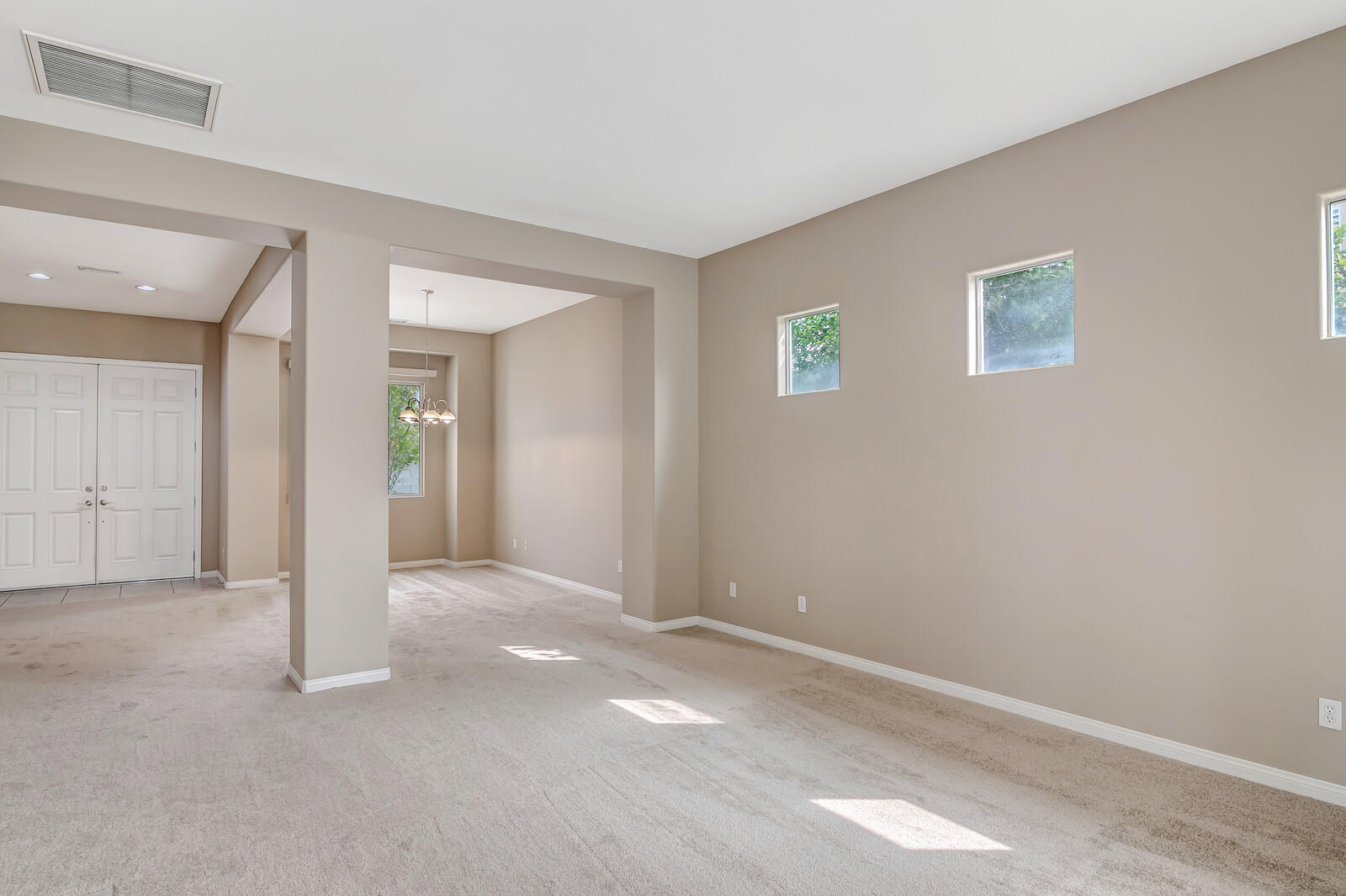 17 Provence Way Rancho Mirage, CA 92270 - Photo 14 of 30 Living area