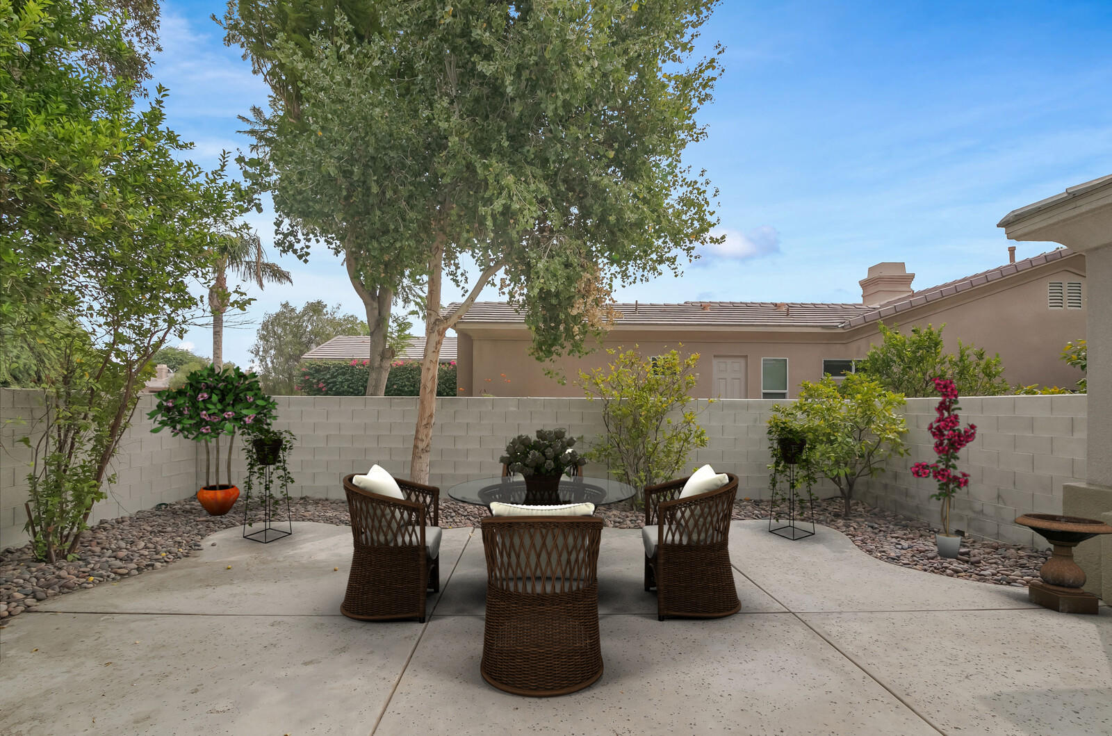 Private entry courtyard