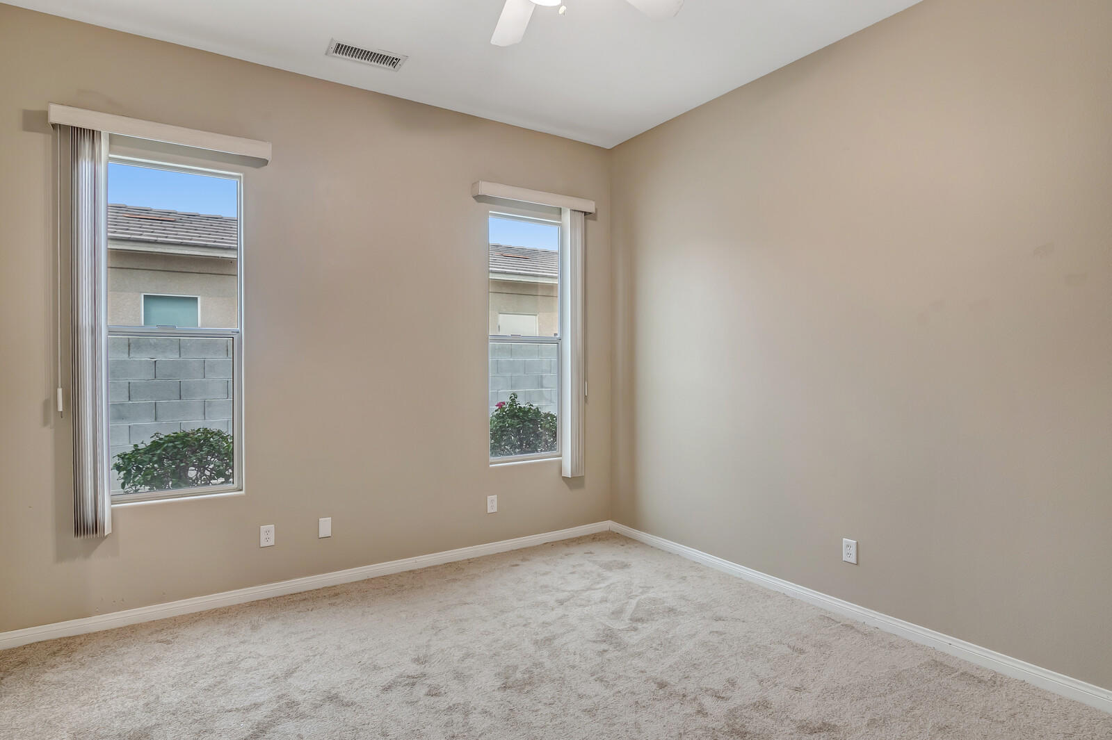 17 Provence Way Rancho Mirage, CA 92270 - Photo 24 of 30 Guest Bedroom