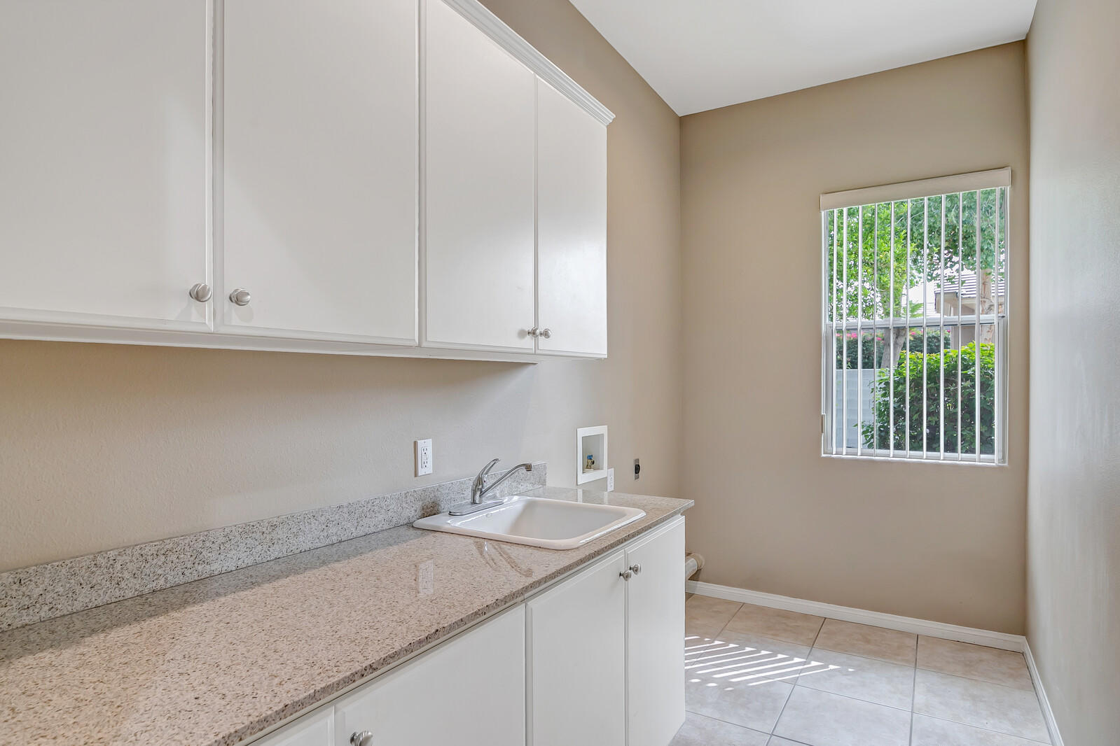 17 Provence Way Rancho Mirage, CA 92270 - Photo 27 of 30 Laundry Room