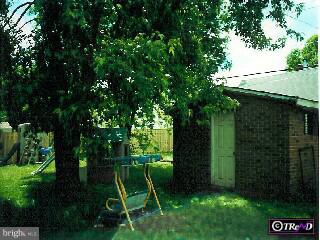 53 Ice Pond Road Levittown, PA 19057 - Photo 5 of 5 Gallery Image 5