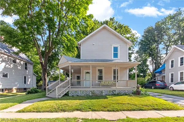 $190,000 | 127 4th Street, Elyria, OH 44035