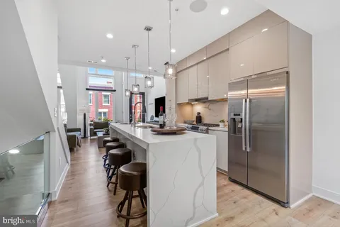 $1,095,000 | 558 Harvard Street Northwest, Unit B, Washington, DC 20059