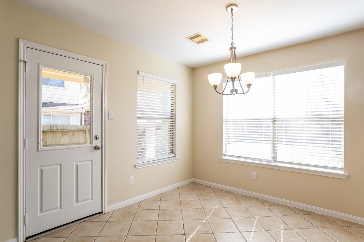 13321 Enchanted Way Montgomery, TX 77356 - Photo 9 of 14