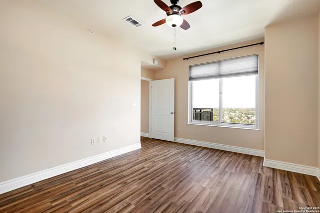 $1,800 | 215 Center Street, Unit 1905, San Antonio, TX 78202