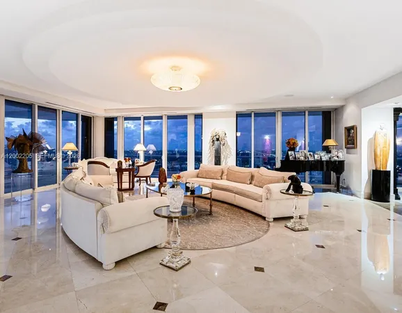 $5,500,000 | 7000 Island Boulevard, Unit PH02, Aventura, FL 33160