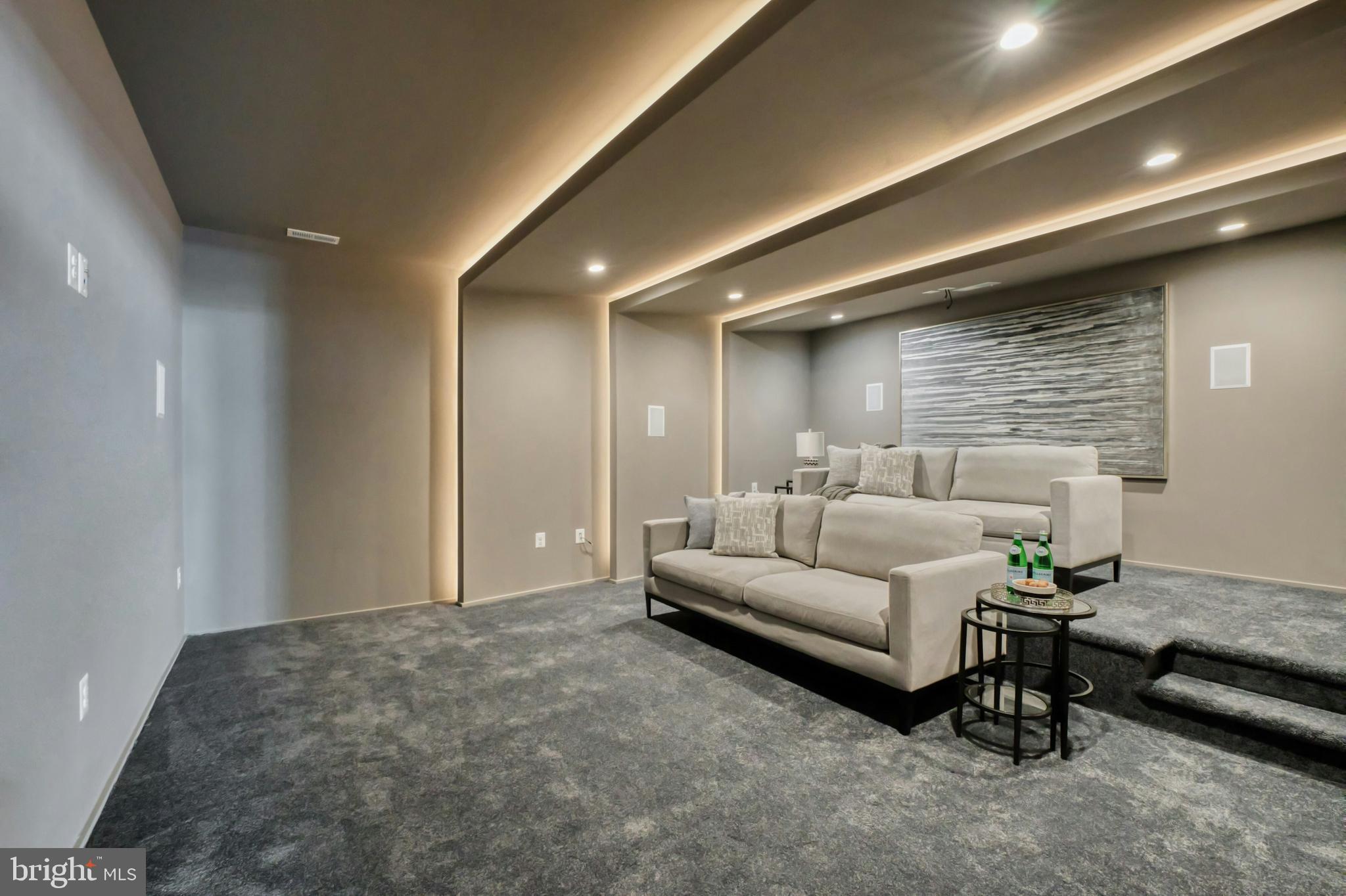 1100 Balls Hill Road McLean, VA 22101 - Photo 50 of 52 a living room with furniture