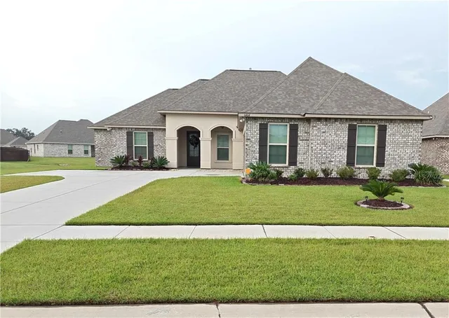 $375,000 | 6464 Soaring Drive, Gonzales, LA 70737