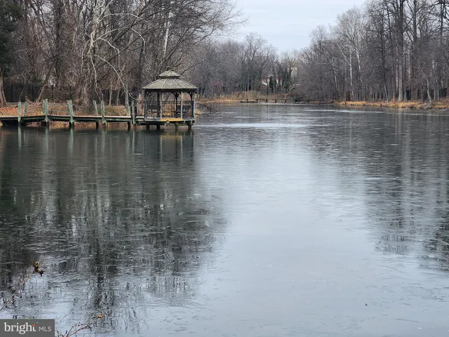a view of a pathway both side of building