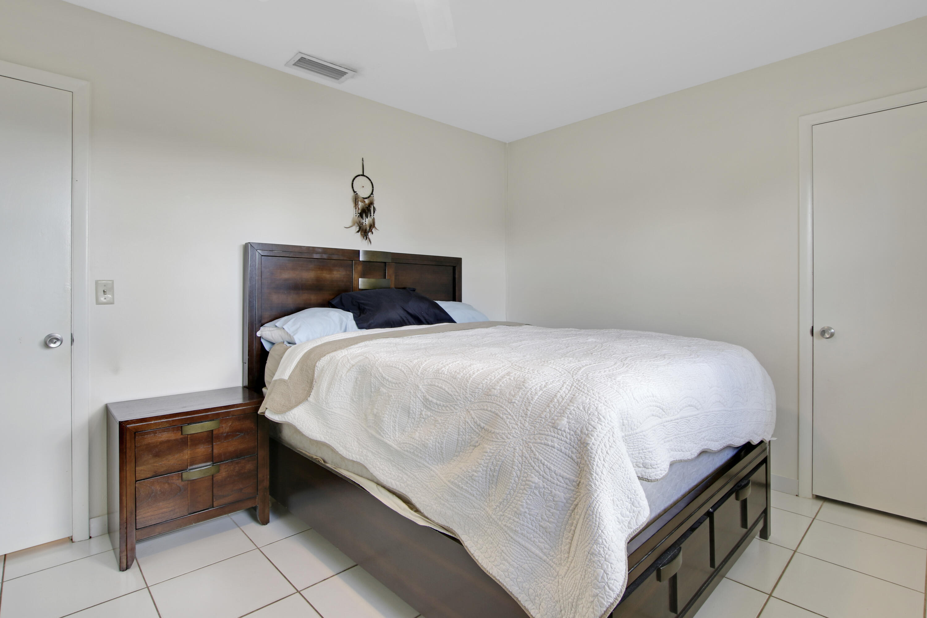 2480 Windsor Road Palm Beach Gardens, FL 33410 - Photo 27 of 44 Third bedroom