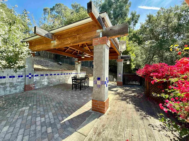 $799,000 | 7308 Altura Place, Oakland, CA 94605