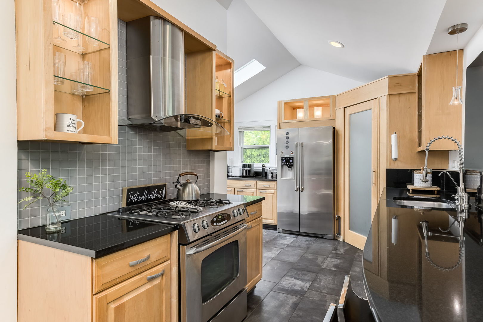 21W363 Walnut Road Glen Ellyn, IL 60137 - Photo 7 of 31