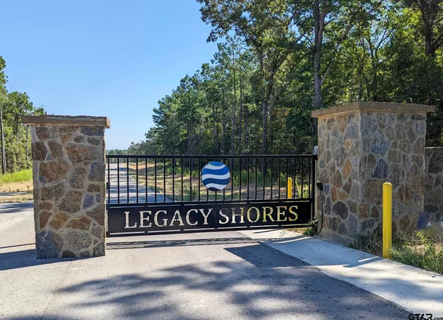 $349,900 | 3146 Shadow Pine Drive, Larue, TX 75770