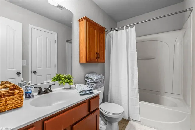 $200,000 | 208 Richmond Terrace, Kernersville, NC 27284