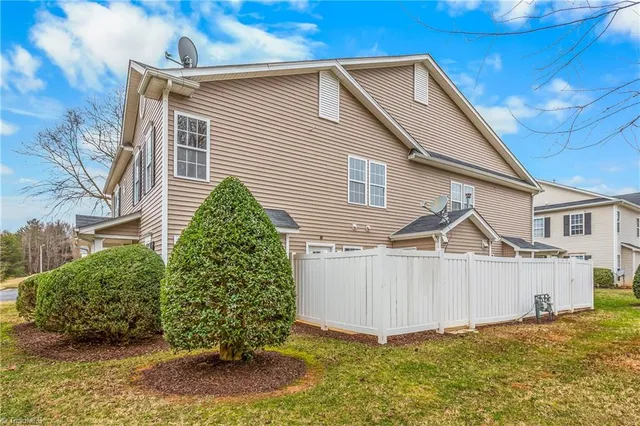 $200,000 | 208 Richmond Terrace, Kernersville, NC 27284