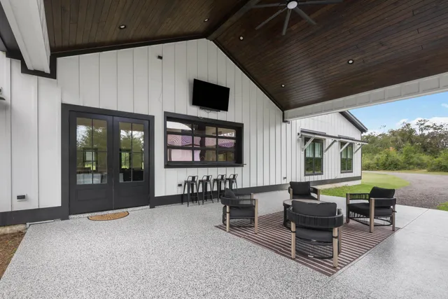 $1,300,000 | 4 Kathy Ann Drive, Crawfordville, FL 32327