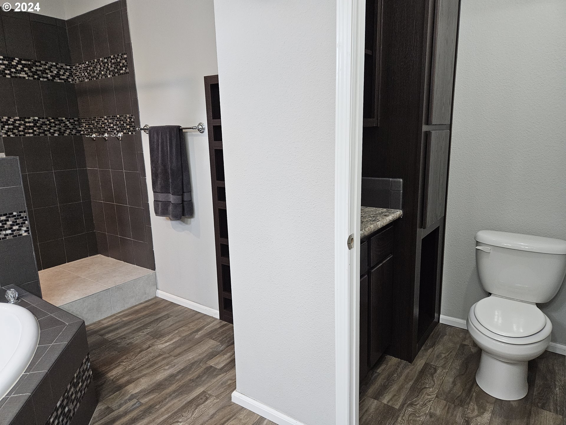 7769 River Road Northeast Keizer, OR 97303 - Photo 21 of 39 Gallery Image 21