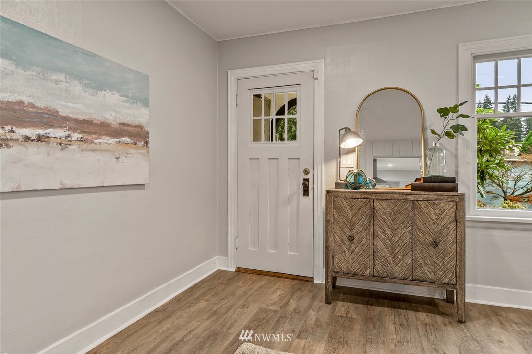 5415 Rockefeller Avenue Everett, WA 98203 - Photo 3 of 30 a view of a door and wooden floor in a room