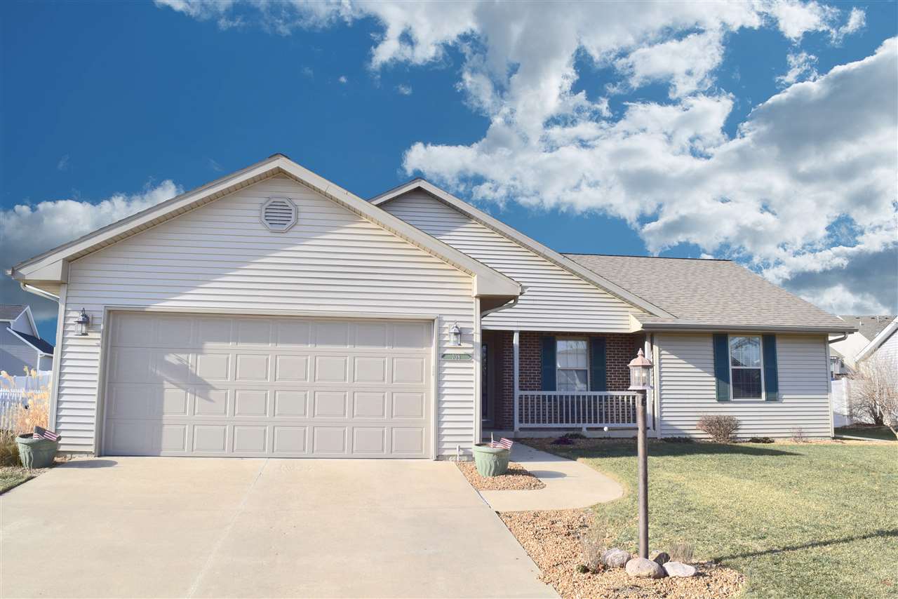 708 Simon Street Washington, IL 61571 - Photo 2 of 36 Gallery Image 2
