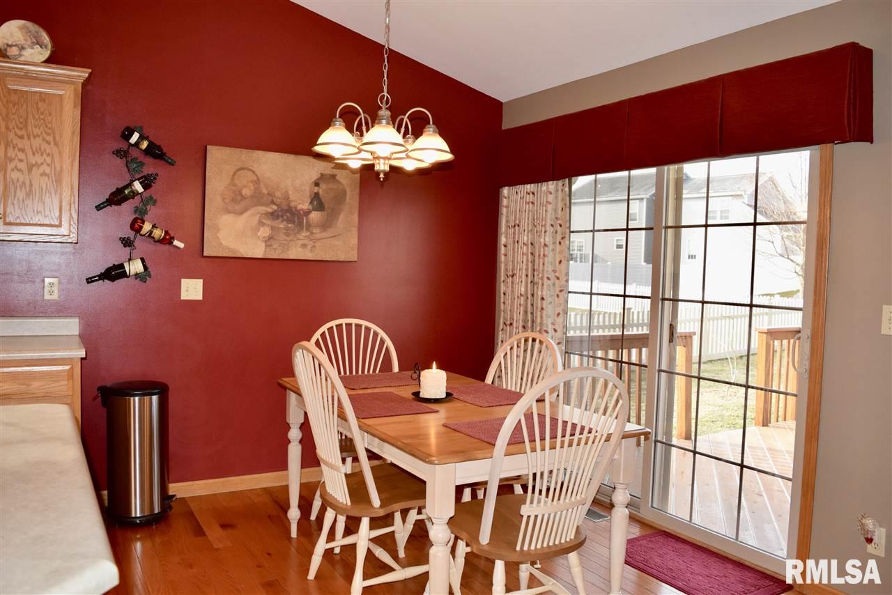 708 Simon Street Washington, IL 61571 - Photo 4 of 36 Gallery Image 4