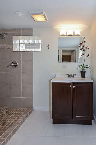 2140 Dobson Street Evanston, IL 60202 - Photo 13 of 17