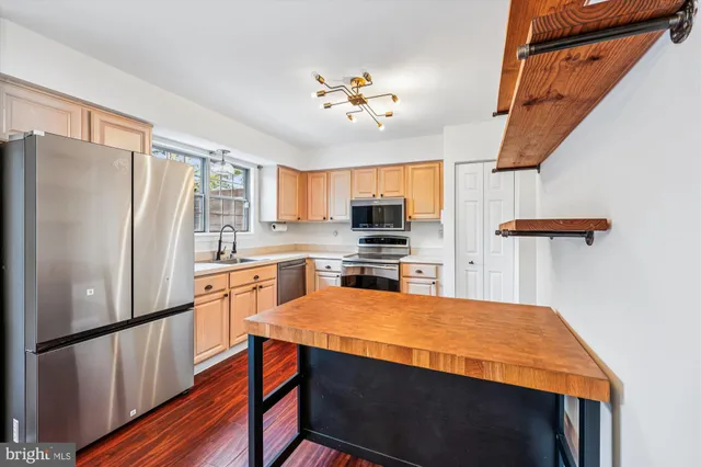 $2,995 | 17306 Sandy Knoll Drive, Olney, MD 20832