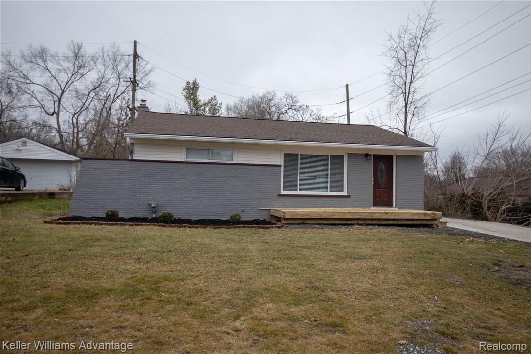 499 West Tienken Road Rochester, MI 48306 - Photo 1 of 26 9N7A0543.jpg