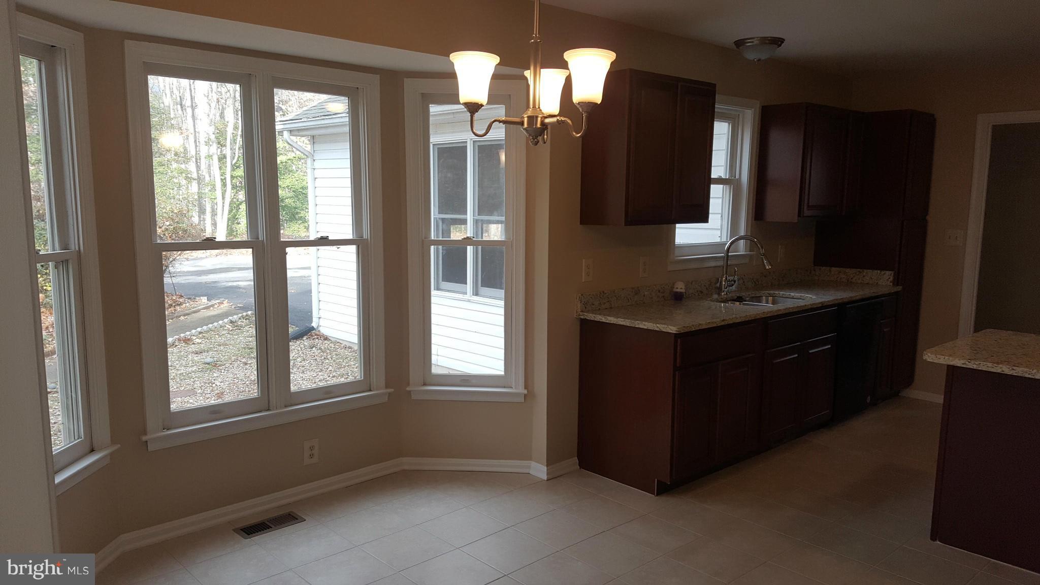 342 Sandy Ridge Road Fredericksburg, VA 22405 - Photo 5 of 29 Kitchen