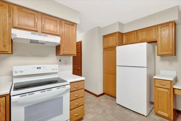 $349,900 | 29847 Middle Crossing Road, Dowagiac, MI 49047