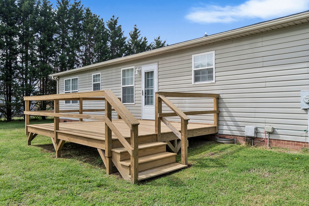 105 Lesley Road Pelzer, SC 29669 - Photo 10 of 47 12x16 new deck