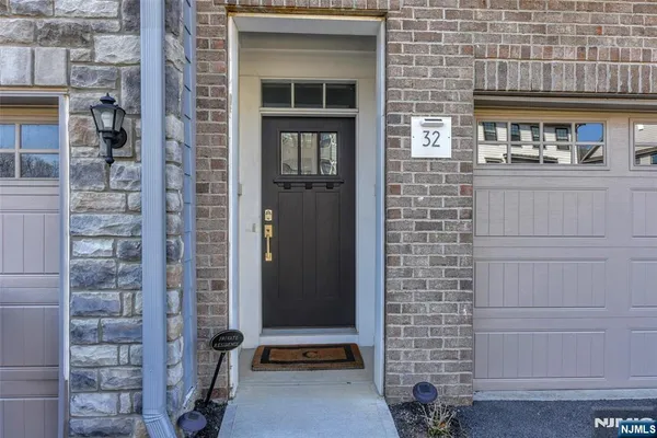 $7,500 | 32 Cinnamon Drive, Unit 158, Upper Saddle River, NJ 07458