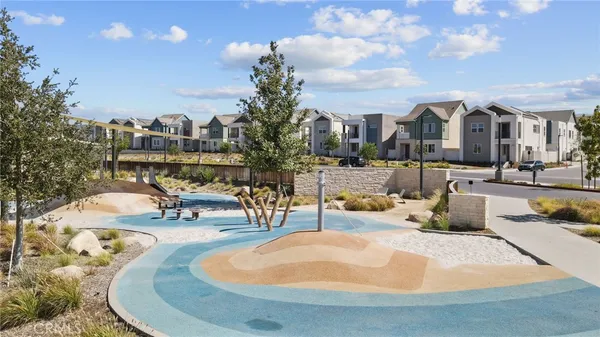 $3,200 | 27466 Mercantile Court, Unit 303, Valencia, CA 91381